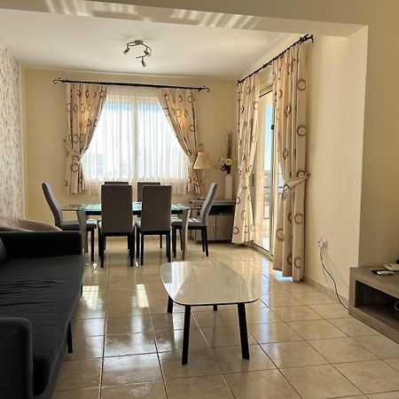 Villa Denis, Marine Drive, Coral Bay Peyia Dış mekan fotoğraf