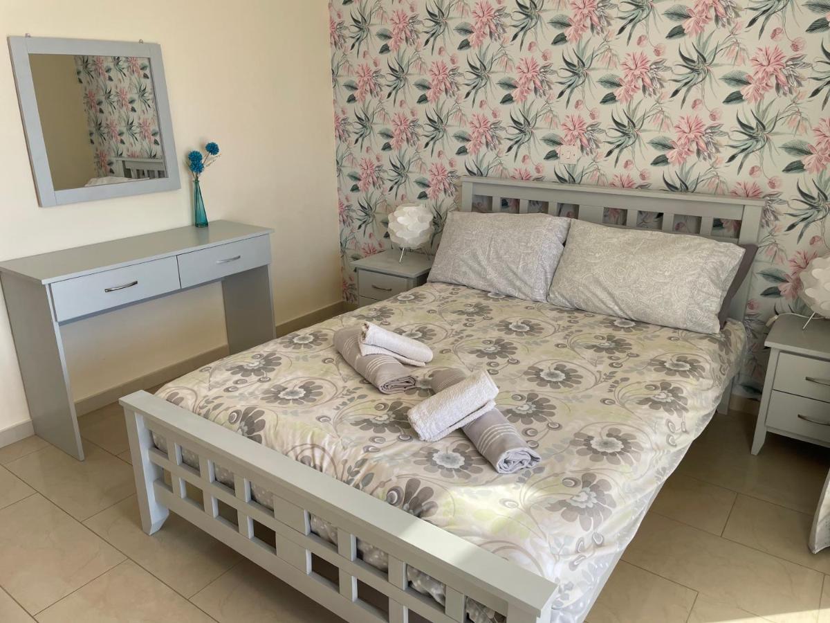 Villa Denis, Marine Drive, Coral Bay Peyia Dış mekan fotoğraf